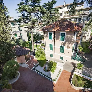 2* Apartahotel Aurora