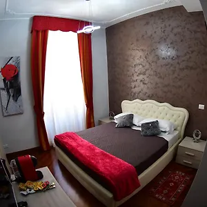 2* Pensión Royal Termini